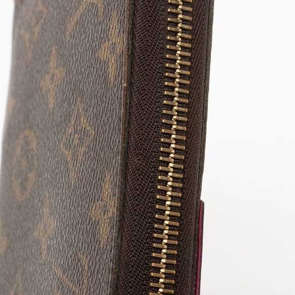 Louis Vuitton Limited Edition Monogram Canvas Totem Zippy Wallet - Picture 14 of 15